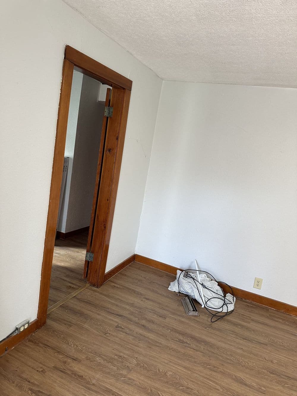 Gallery photos for Hardwood Floor Installation: Image #12